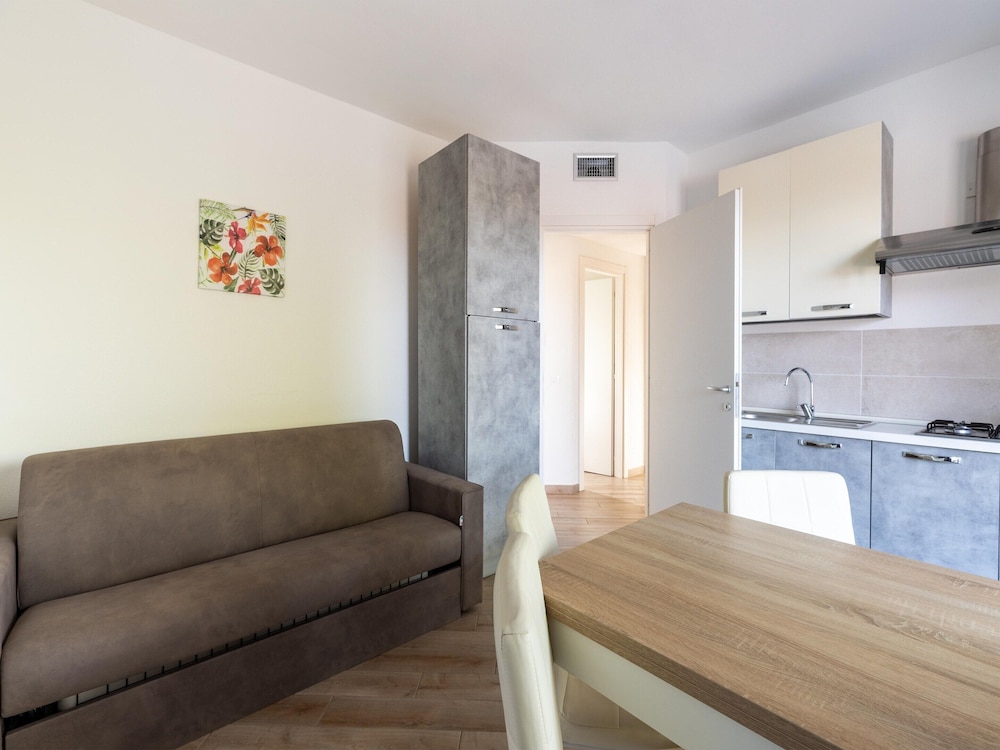 Air-conditioned Apartment With Private Parking