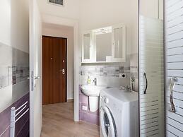 Air-conditioned Apartment With Private Parking