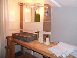 Authentic Holiday Home With Charm