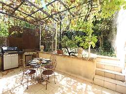 Authentic Holiday Home With Charm