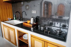 Dharman Royal Villa