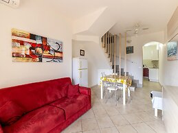 Apartment With air Conditioning and sea Views