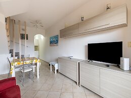 Apartment With air Conditioning and sea Views