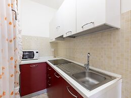 Apartment With air Conditioning and sea Views