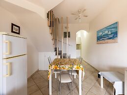 Apartment With air Conditioning and sea Views