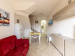 Apartment With air Conditioning and sea Views