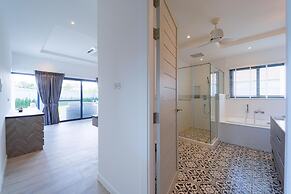 New Modern 3 Bedroom Villa MB35