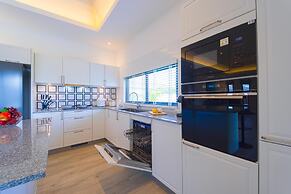 New Modern 3 Bedroom Villa MB35