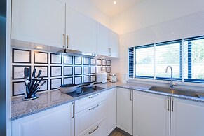 New Modern 3 Bedroom Villa MB35