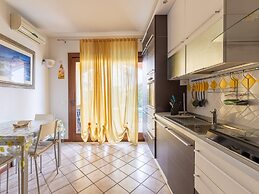 Apt con Giardino, a 300-metre-tall Mare