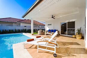New Modern 3 Bedroom Pool Villa MB3