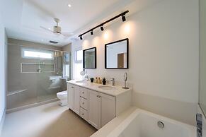 New Modern 3 Bedroom Pool Villa MB3