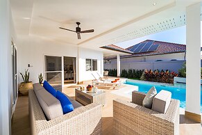 New Modern 3 Bedroom Pool Villa MB3