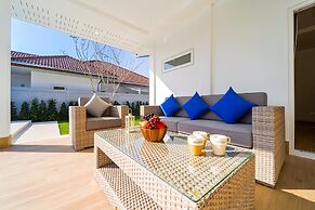 New Modern 3 Bedroom Pool Villa MB3