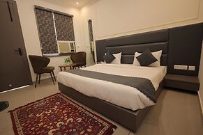 HOTEL CRESTA INN