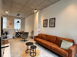 Spacious 3-floor Holiday Home for 8 Guests