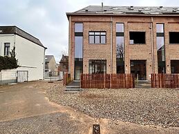 Spacious 3-floor Holiday Home for 8 Guests