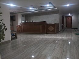 Rajshree Hotel