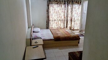 Rajshree Hotel