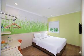 Palette Hotel near Padma