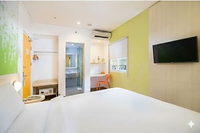 Palette Hotel near Padma