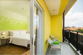 Palette Hotel near Padma