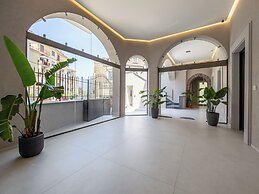 Blue Sky Luxury Palace