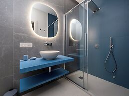 Blue Sky Luxury Palace