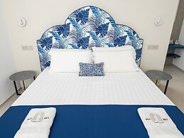 Blue Sky Luxury Palace