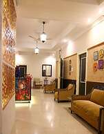 CrossRoads - An Apartment Hotel