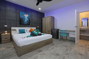 Modern 5 Bedrooms Pool Villa Curtis