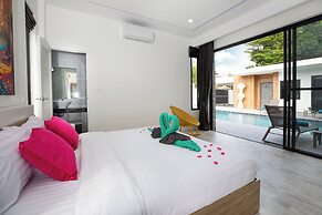 Modern 5 Bedrooms Pool Villa Curtis