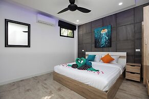 Modern 5 Bedrooms Pool Villa Curtis