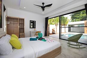 Modern 5 Bedrooms Pool Villa Curtis