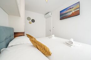 Salt & Stone-apartment with private pool
