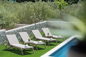 Salt & Stone-apartment with private pool