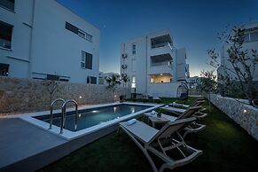 Salt & Stone-apartment with private pool