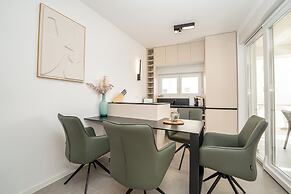 Salt & Stone-apartment with private pool