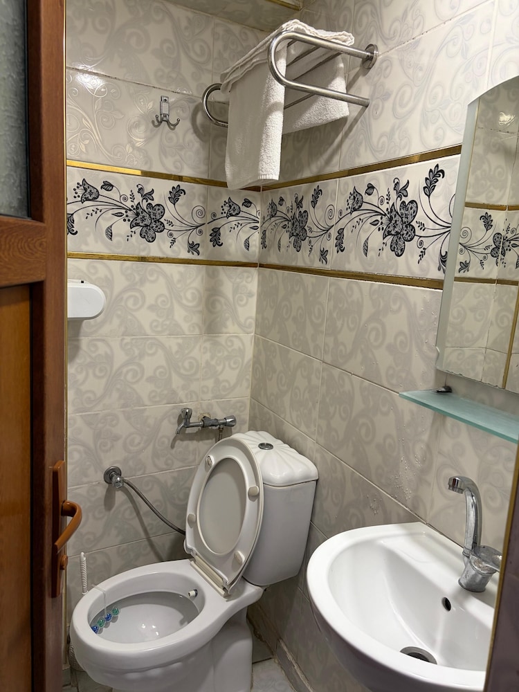 Hotel KONAK