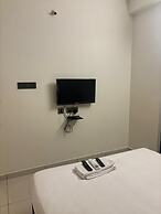 Inn12 By Blessings Hospitality