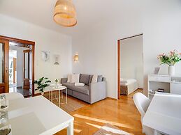 Arcadio - Modern Living