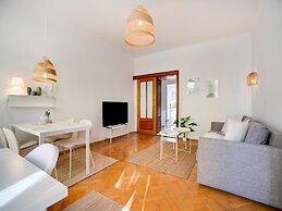 Arcadio - Modern Living
