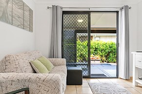 Spacious 1-bed Unit With Outdoor Patio Dining