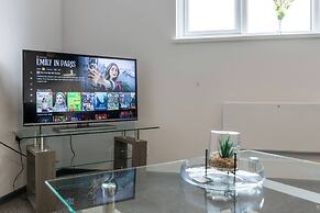 The Elderns 2BR A1 Nearby Netflix Parking