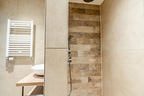 Comfortable and Modern Furnished 4-person Apartment