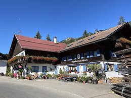 Nagelfluhhaus Hirsch