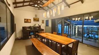 Cascade Villa by Z Vacations