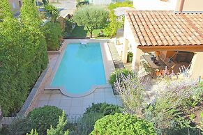 Villa With Clime and Private Pool