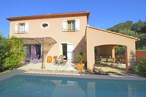 Villa With Clime and Private Pool