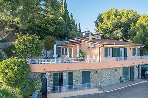 Villa Caroline, Private Pool and Sea View